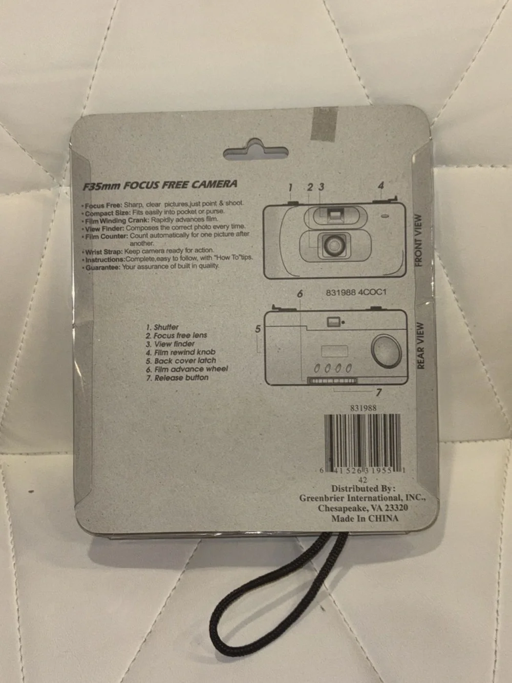 New Sealed Special Moments 35mm Focus Free Film Camera Vintage Model 650-pc NOS